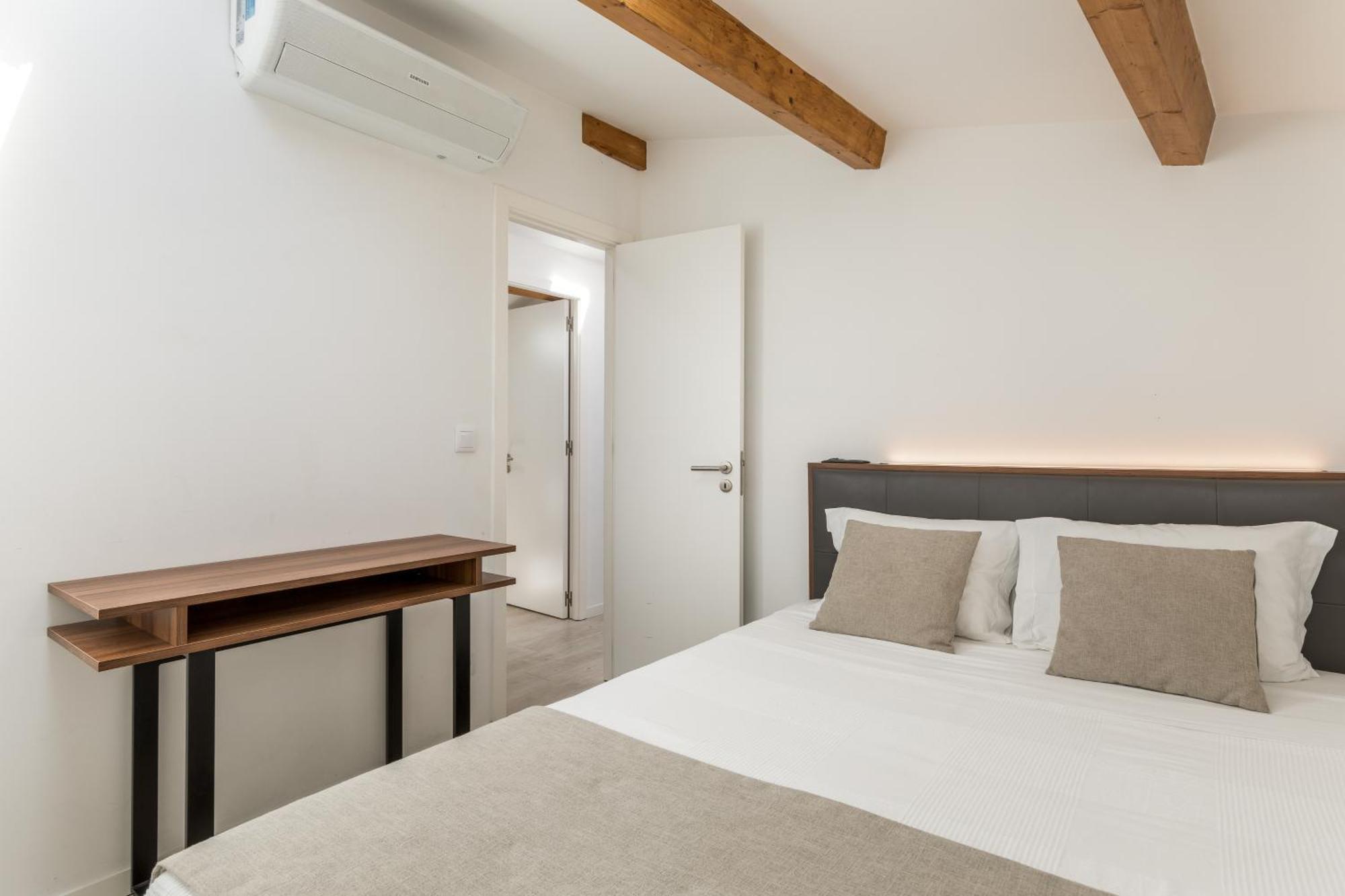 Bra.Com Apartments Oporto Faria Guimaraes ภายนอก รูปภาพ